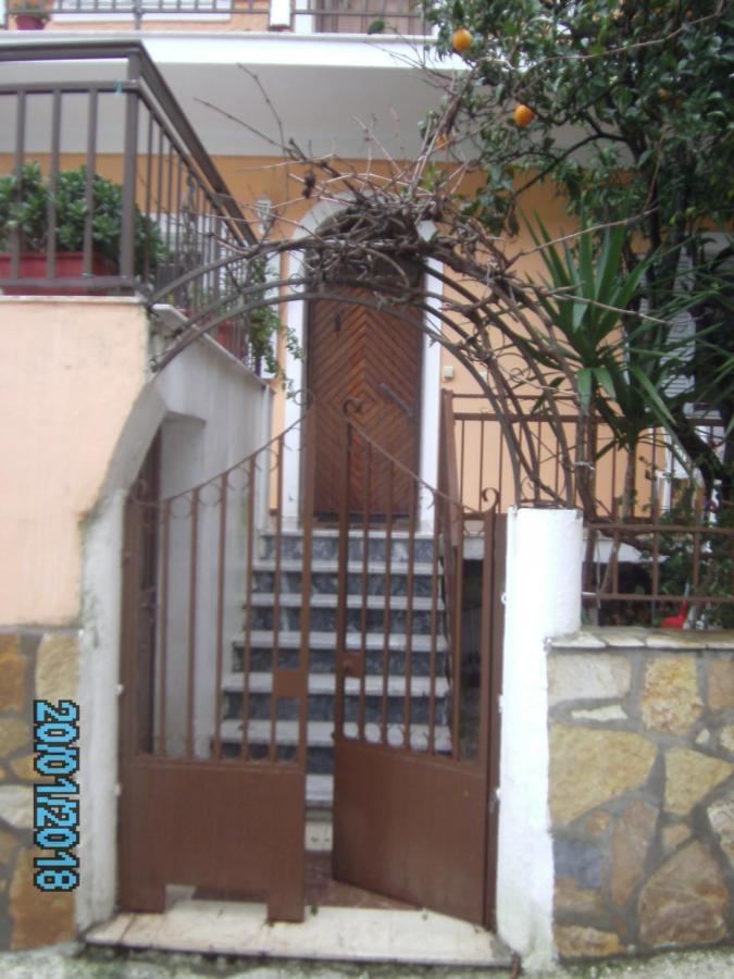 George'S House Apartment Agios Matthaios  Luaran gambar