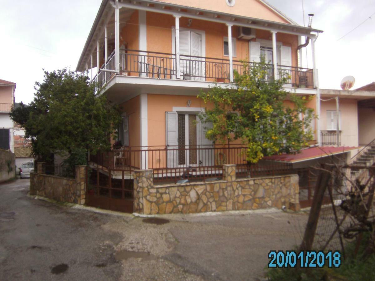 George'S House Apartment Agios Matthaios  Luaran gambar