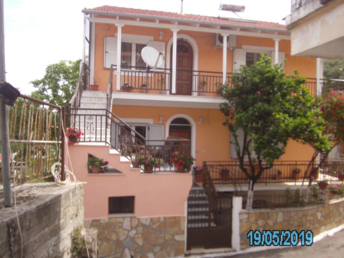 George'S House Apartment Agios Matthaios  Luaran gambar